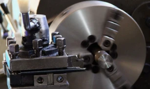 CNC-työstön tarkka parametriohjaus